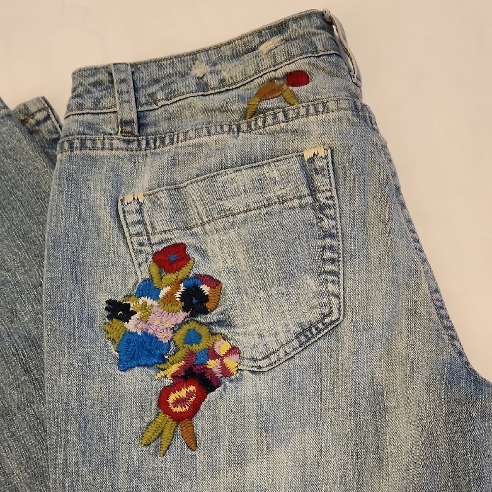 Vertigo Festival Boho Flare Leg Embroidered Floral Light Blue Jeans Y2K Size 6